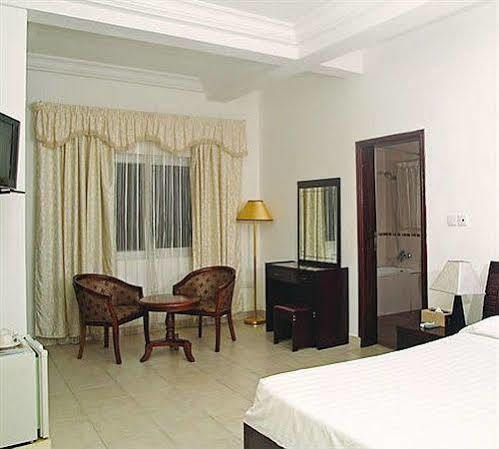His Majestys Hotel Accra Exteriör bild